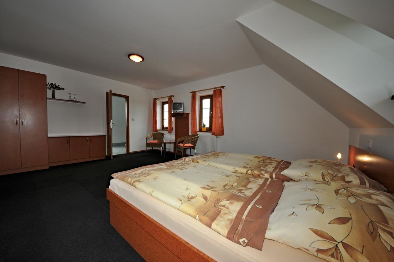 Penzion Praktik Krumlov Přísečná エクステリア 写真